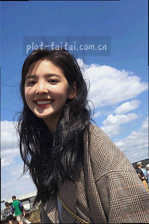 短剧《婚后谈判》竖版海报，夫妻隔桌对坐
